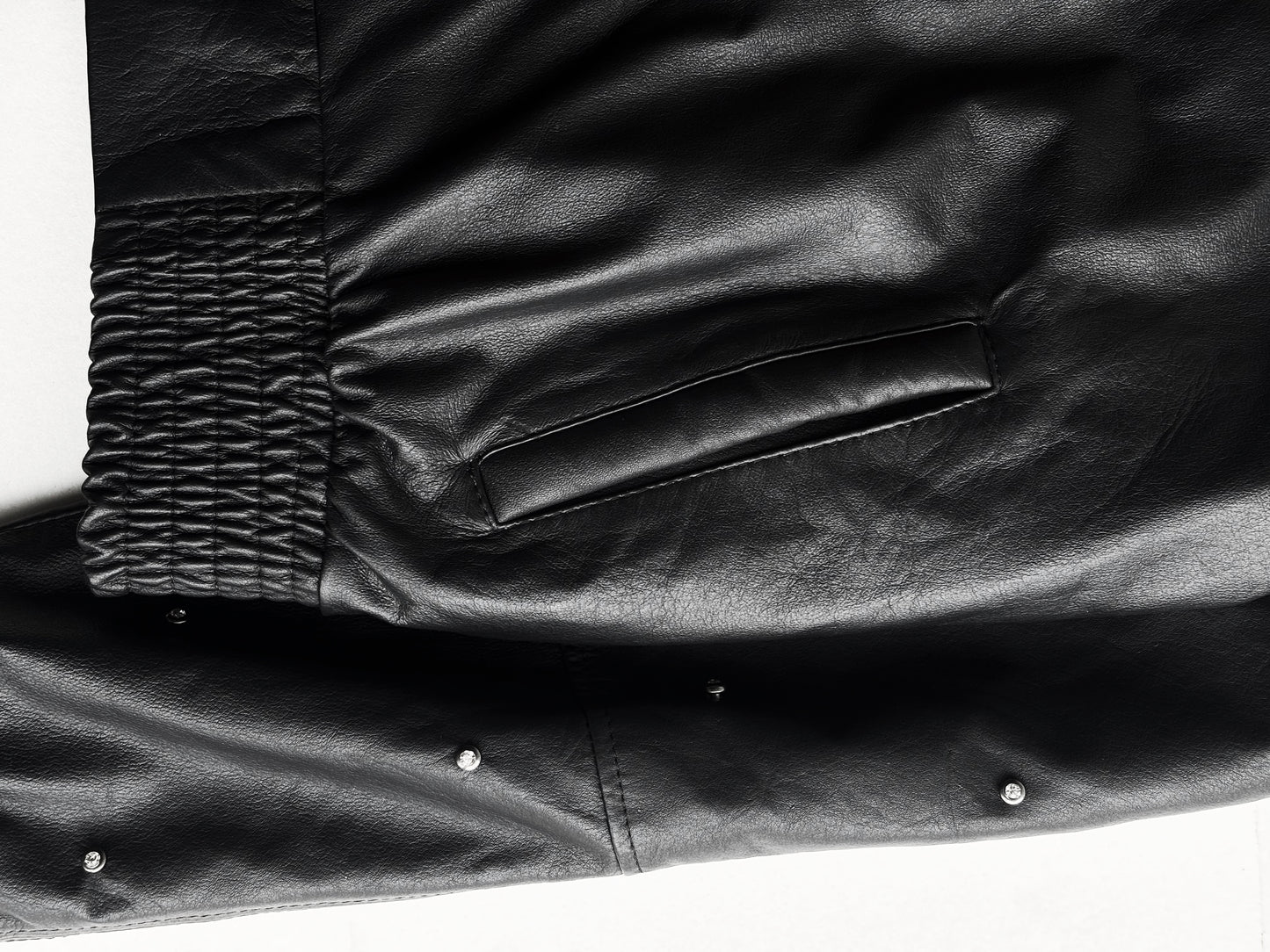 CHAQUETA NEGRA CUERO