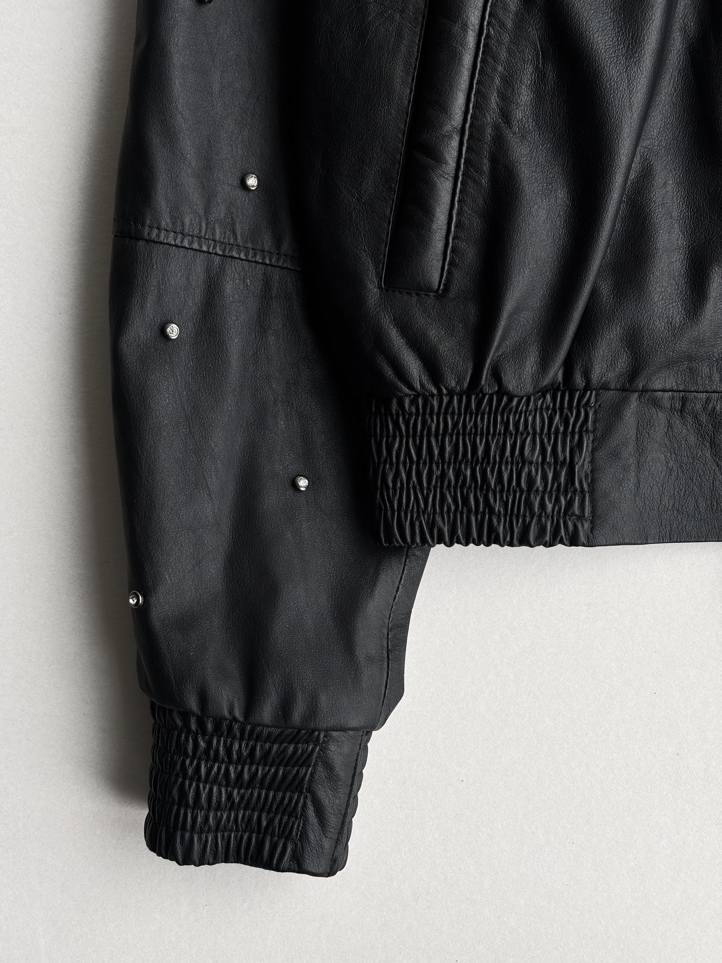 CHAQUETA NEGRA CUERO