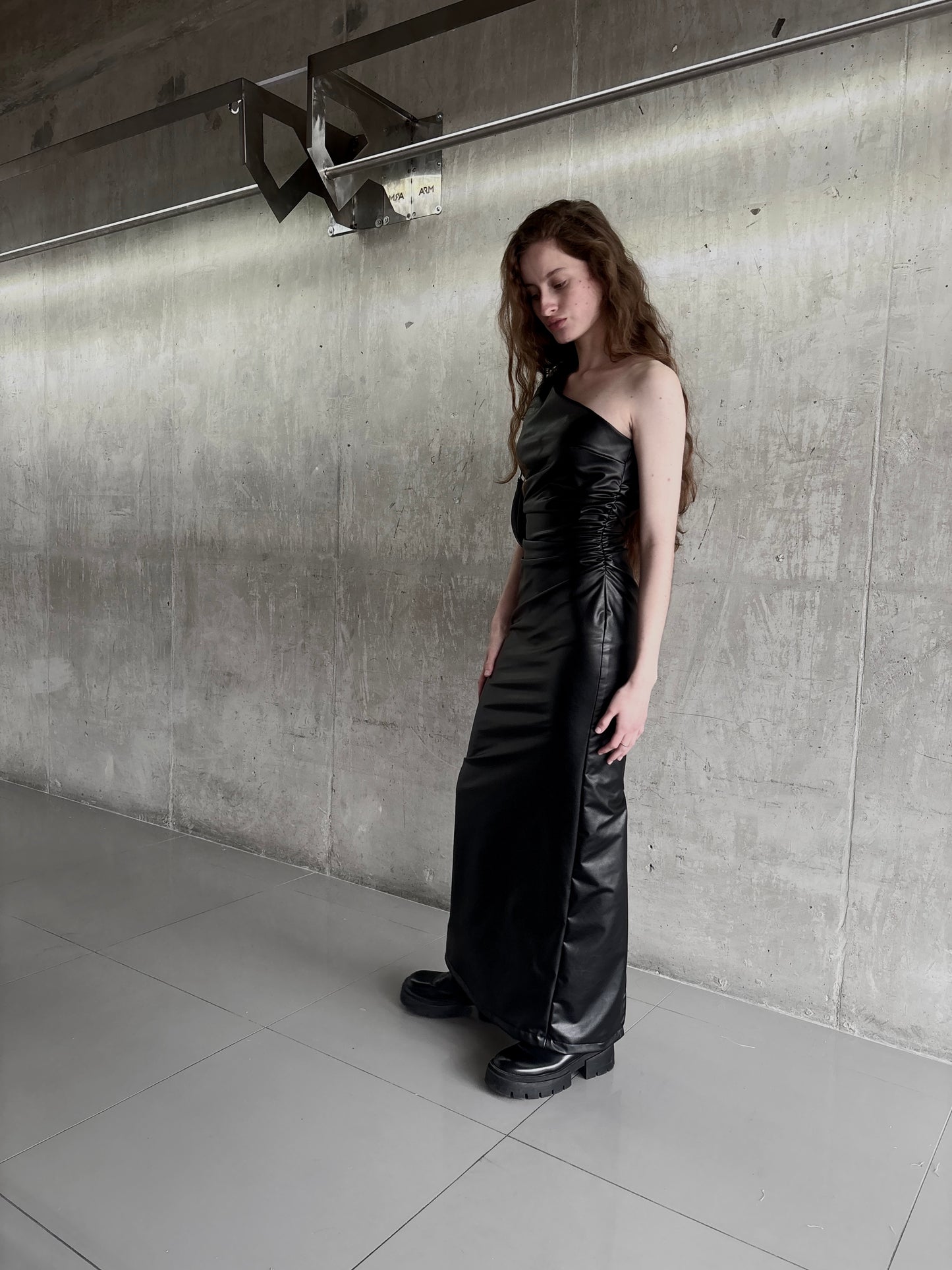 DRESS NEGRO CUERINA