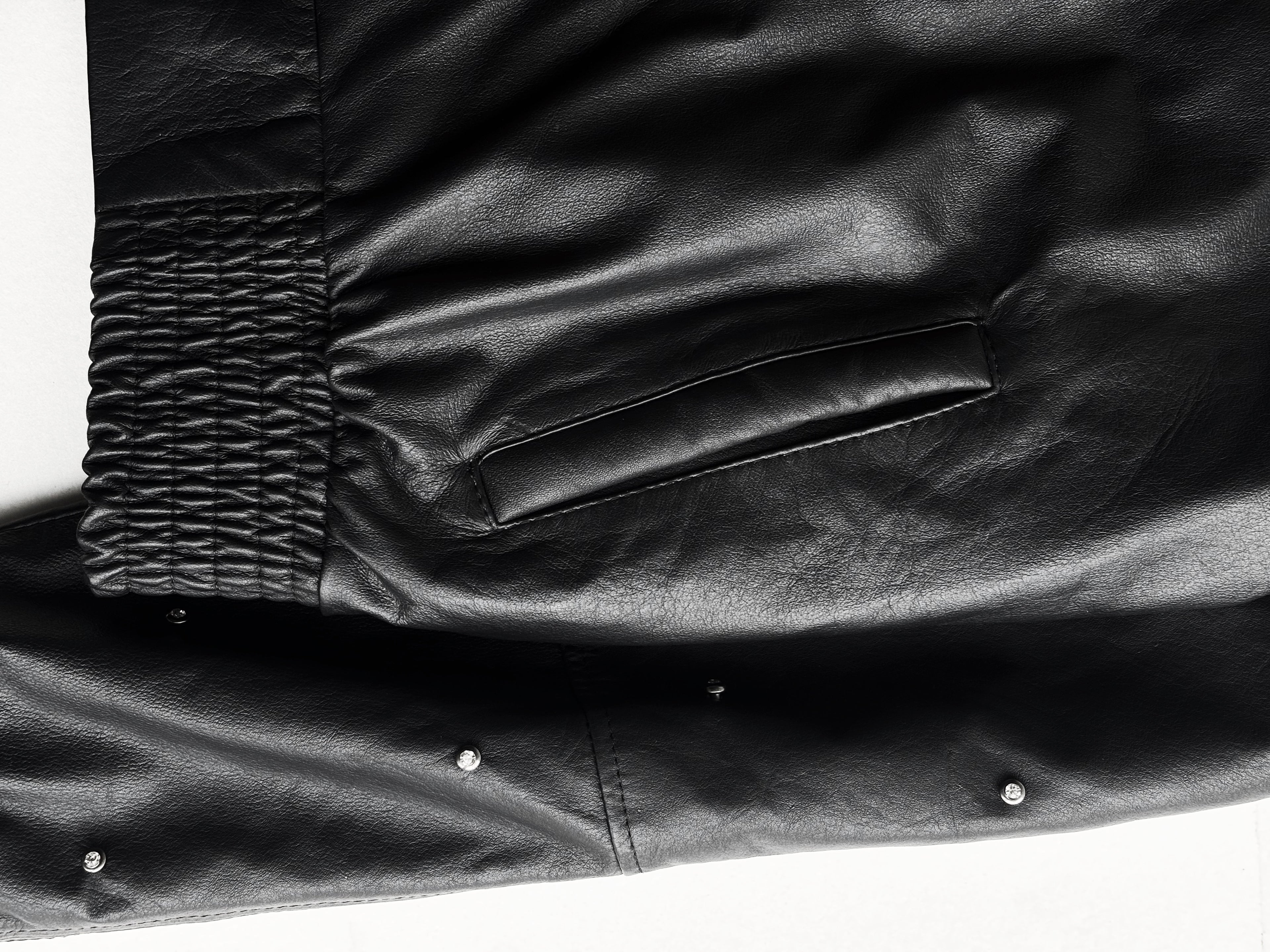 Chaqueta Cuero - Negra